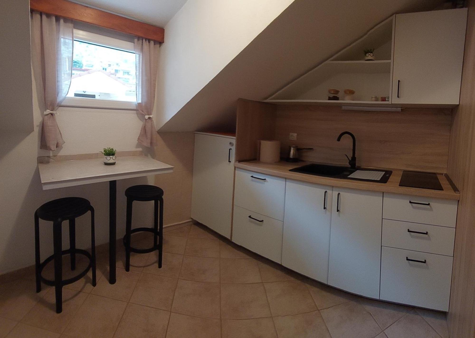 Guesthouse Anita Kotor Ngoại thất bức ảnh
